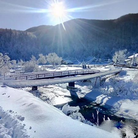 펜션 жива вода *